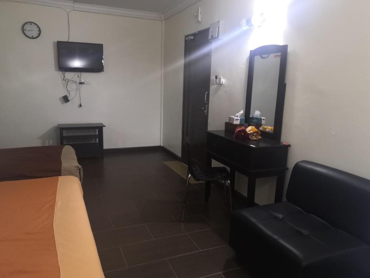 Kampong Ayer Terjun Oyo 90473 Opah Inn Hotel מראה חיצוני תמונה
